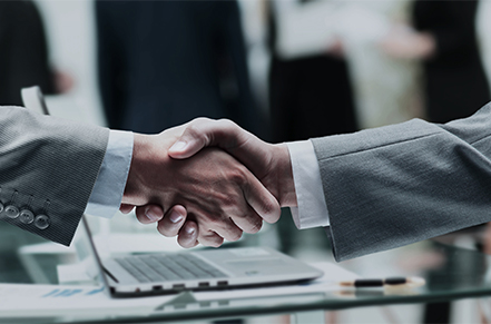 某跨国制造企业